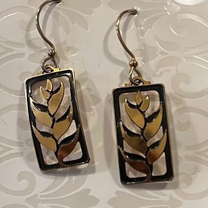 Leighton Lam Hawaiian dangle earrings